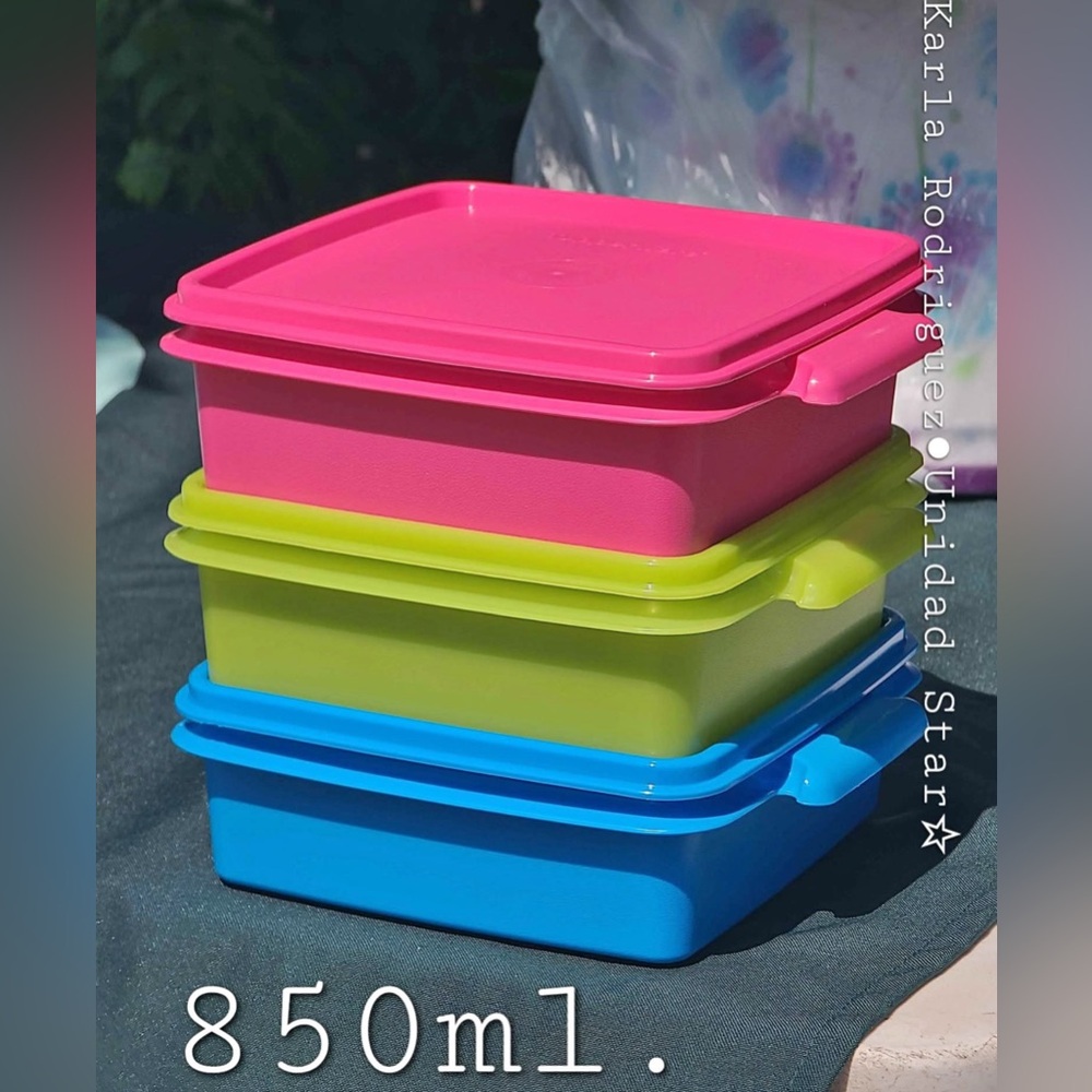 Tupperware stackable lunch box set 3¼-cup/780 mL - Picture 2 of 2